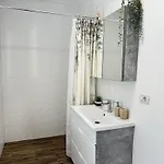Guest house Nearby Romantic Retreat R 3*