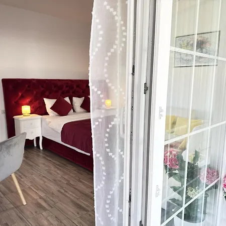 Nearby Romantic Retreat R