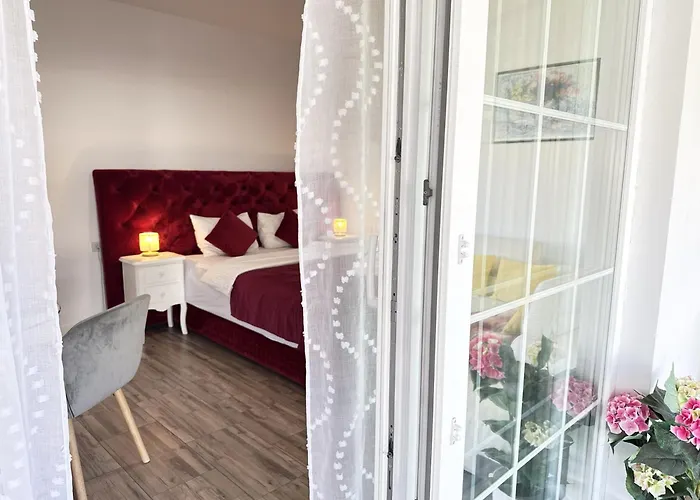 Nearby Romantic Retreat R