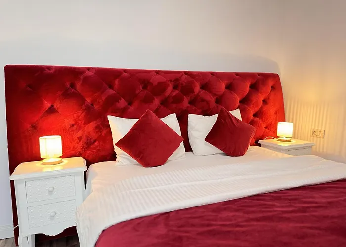 Nearby Romantic Retreat R