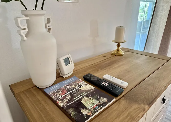 Nearby Romantic Retreat R