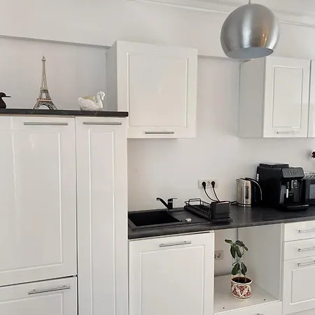 Nearby Romantic Retreat R 3*