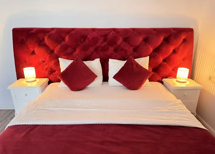 Nearby Romantic Retreat R Guest house 3*